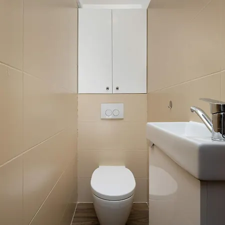 شقة Family With Workspace And 3 Bedrooms By Renters